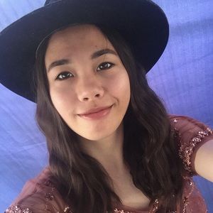 Meet your Posher, Mikaela